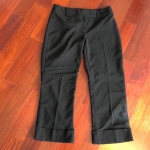 Cropped capri pants size 9 - black